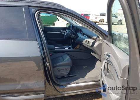 2022 Audi E-Tron Premium Plus Quattro z USA, uszkodzony, nr VIN WA1LAAGE3NB032335